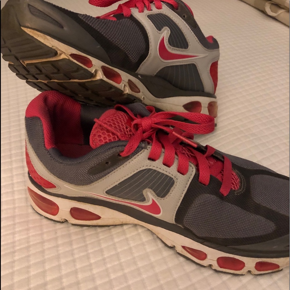 Nike Tennis Shoes